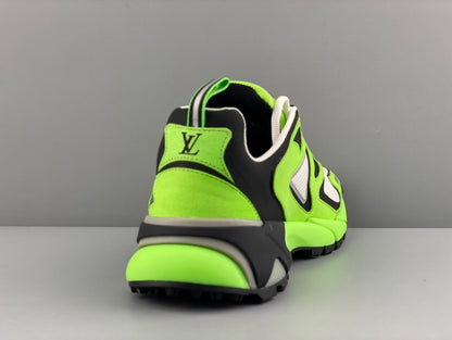 LU  Sneakers Runner