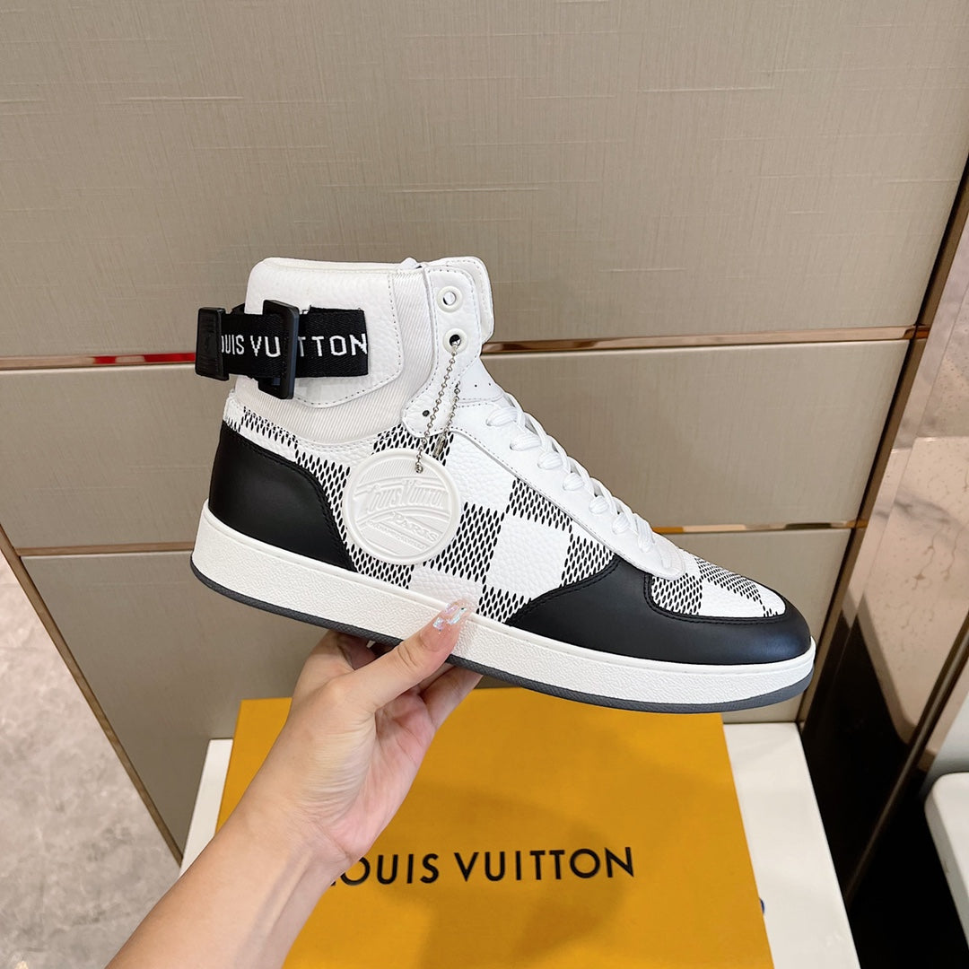 LU Sneakers High