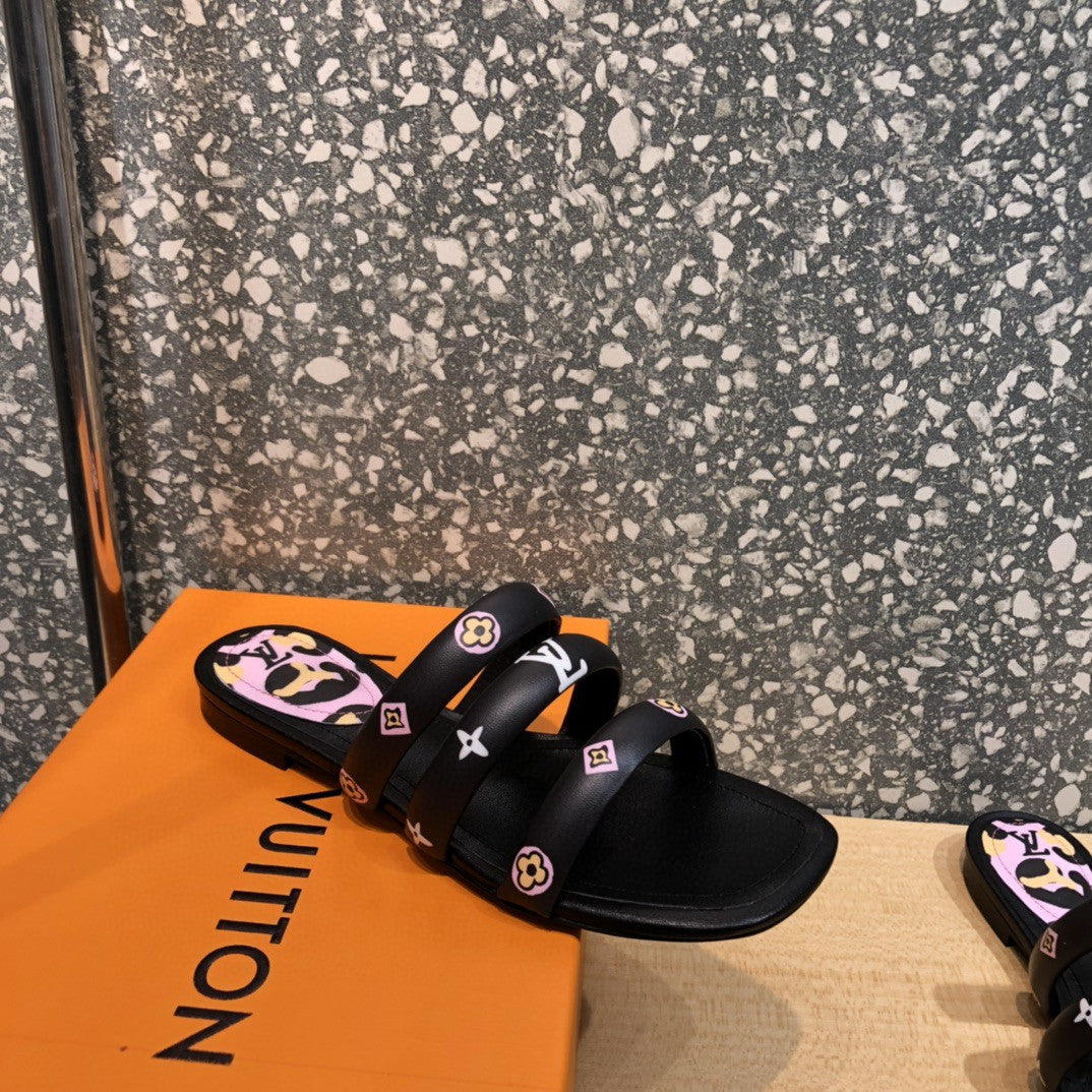 LU Appeal Slippers  2 Color 's
