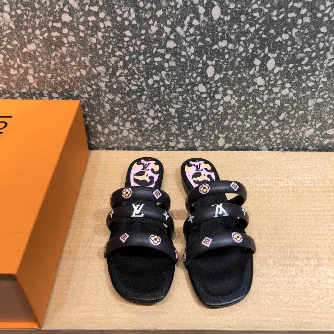 LU Appeal Slippers  2 Color 's