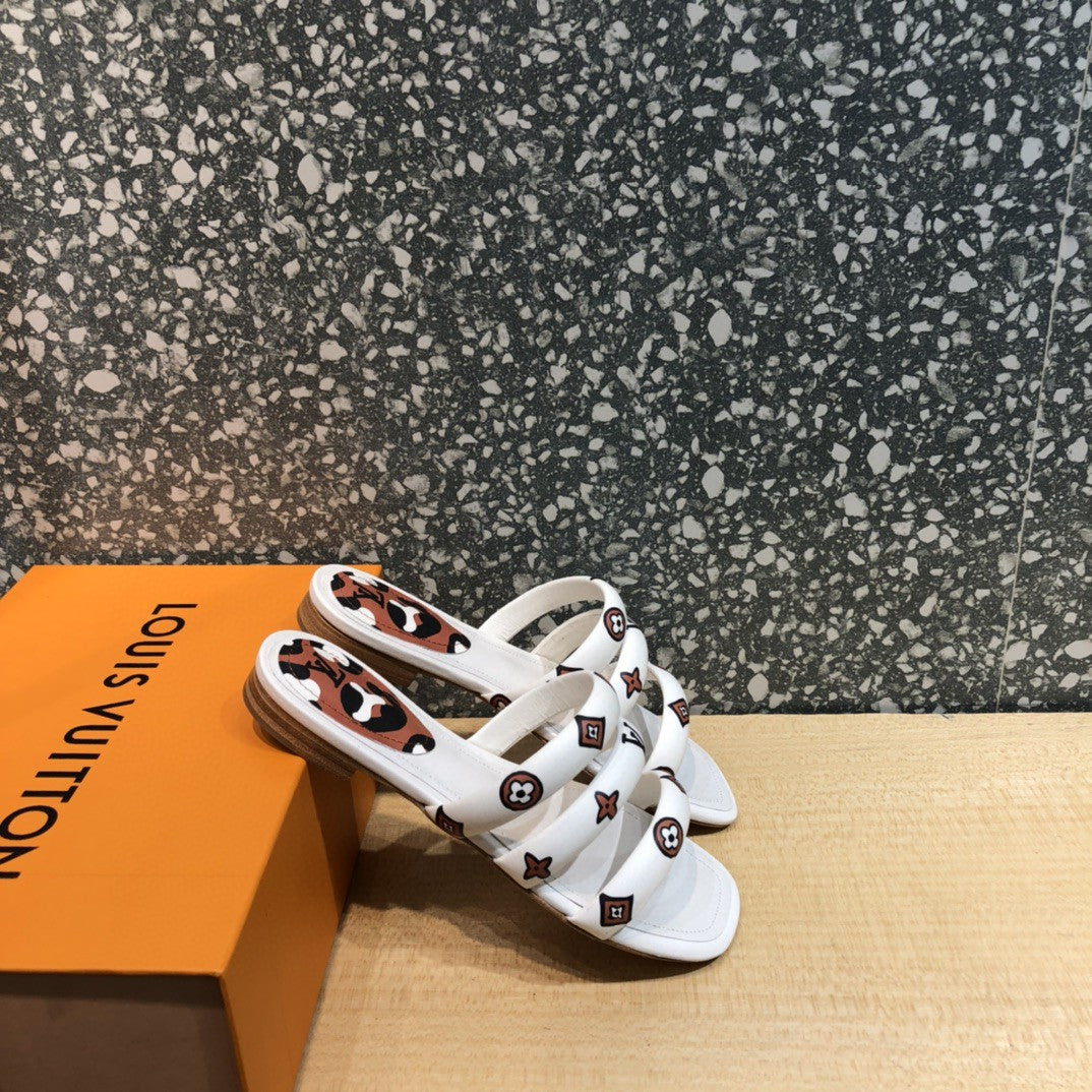 LU Appeal Slippers  2 Color 's