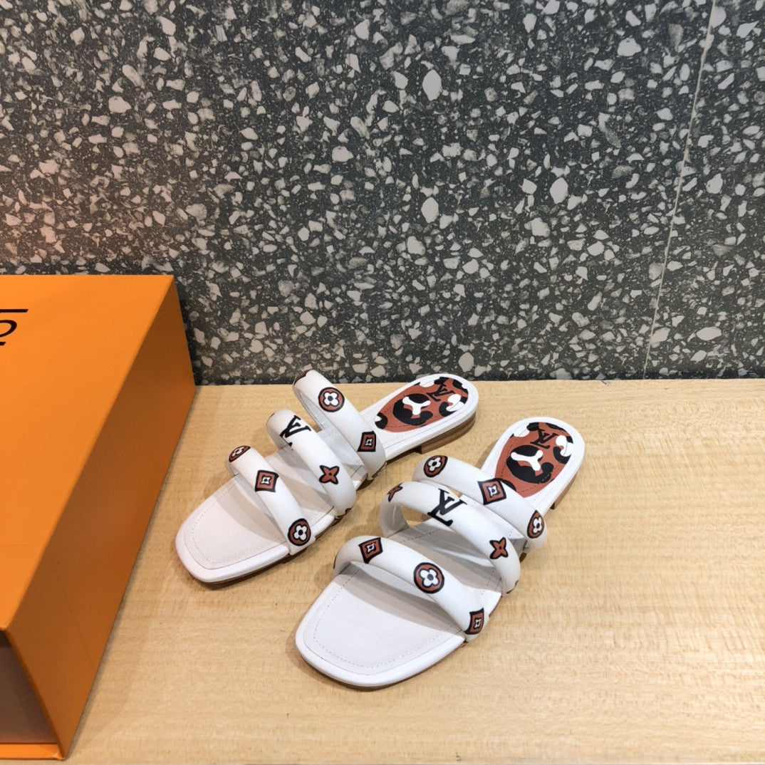 LU Appeal Slippers  2 Color 's