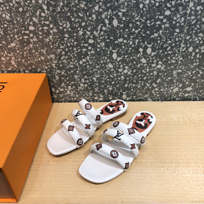 LU Appeal Slippers  2 Color 's