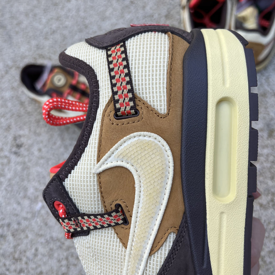 N*KE Max 1  Sneakers Travis Scott 46