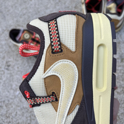 N*KE Max 1  Sneakers Travis Scott 46