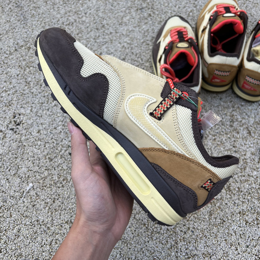 N*KE Max 1  Sneakers Travis Scott 46