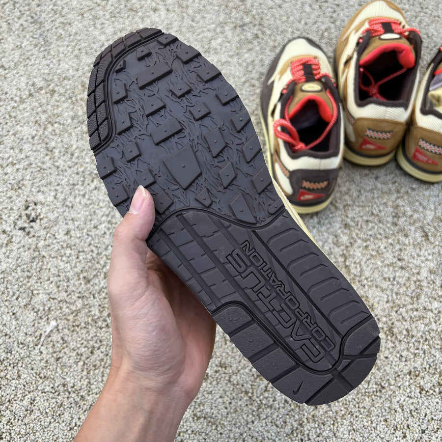 N*KE Max 1  Sneakers Travis Scott 46