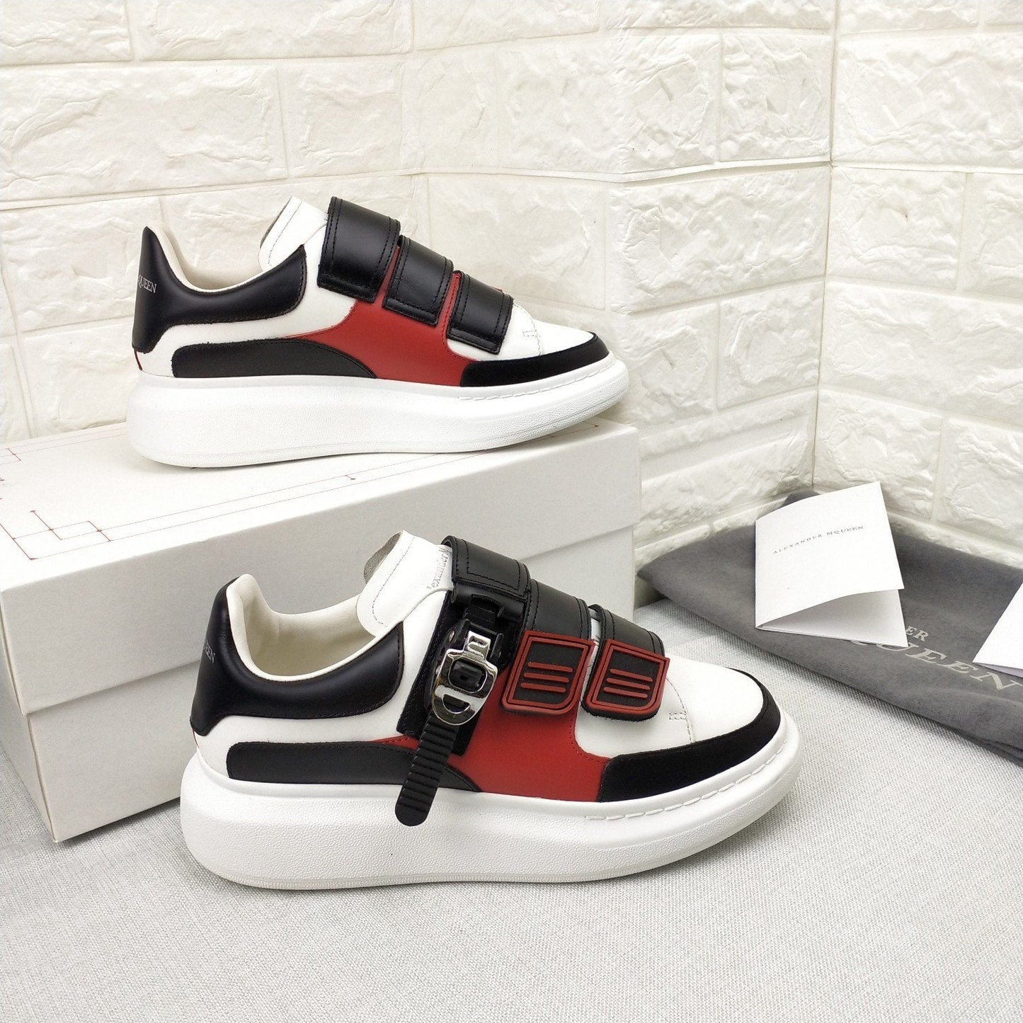 M*queen  Sneakers White