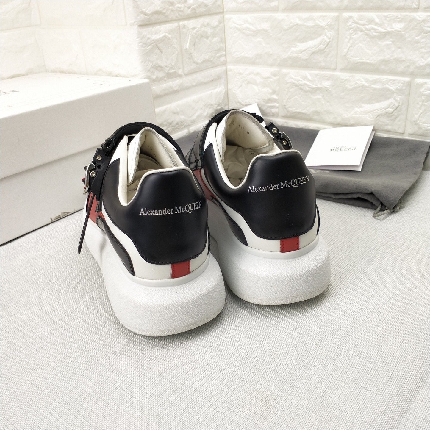 M*queen  Sneakers White