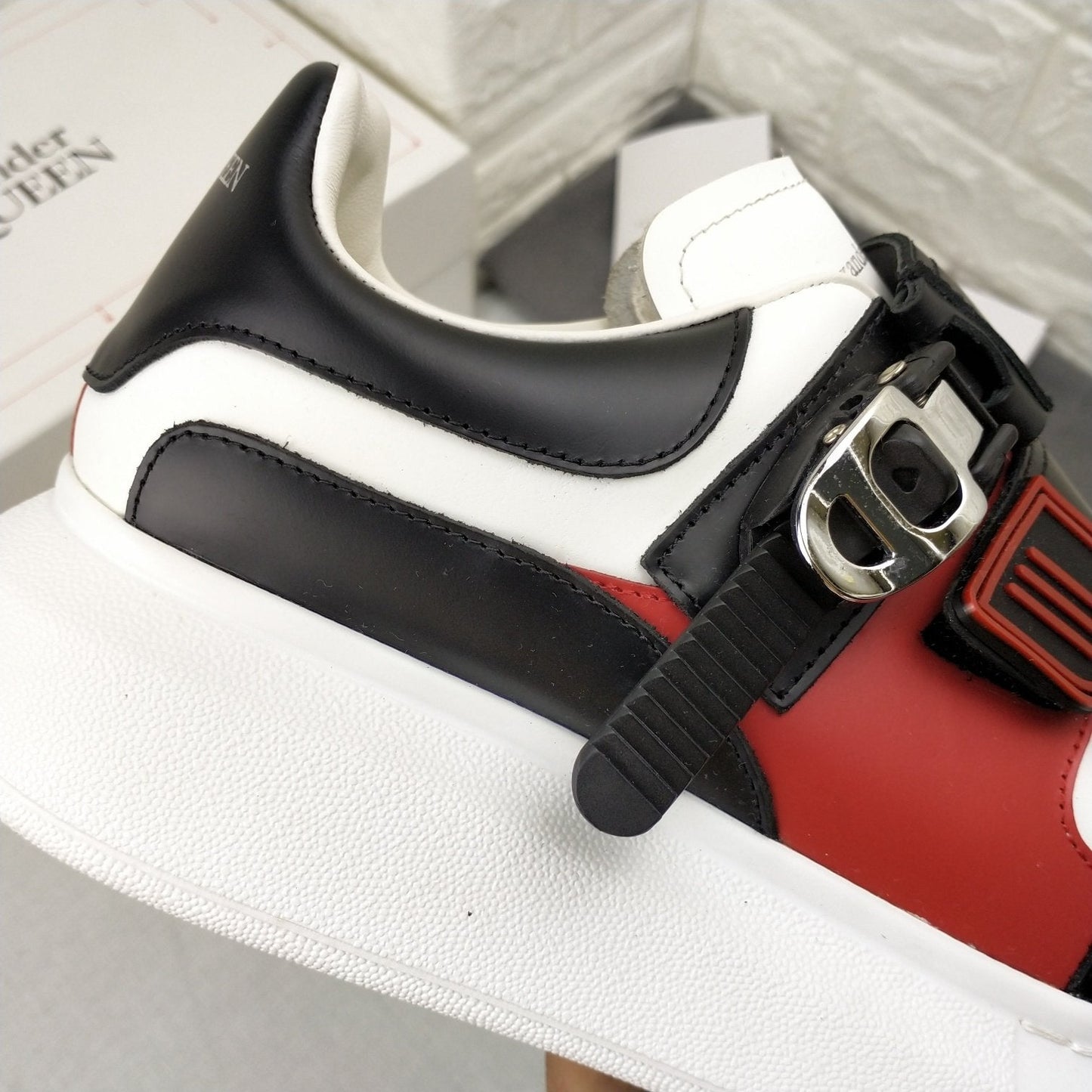 M*queen  Sneakers White
