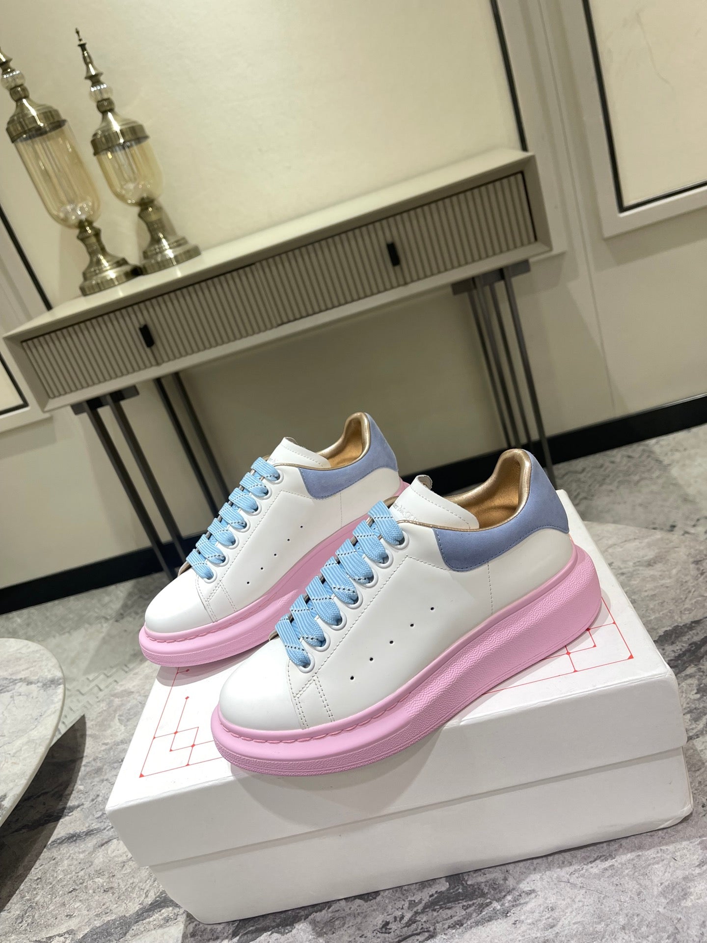 M*QUEEN  Sneakers Pink