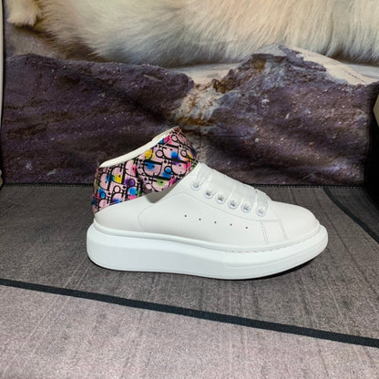 CHD vs M*QUEEN  Sneakers 46