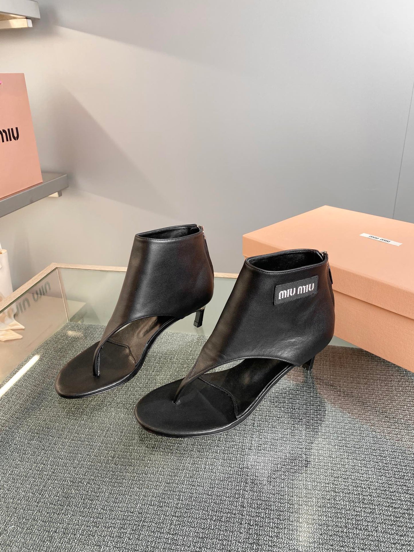 MIU MI PRD Boots Thong Short 2 Color 's
