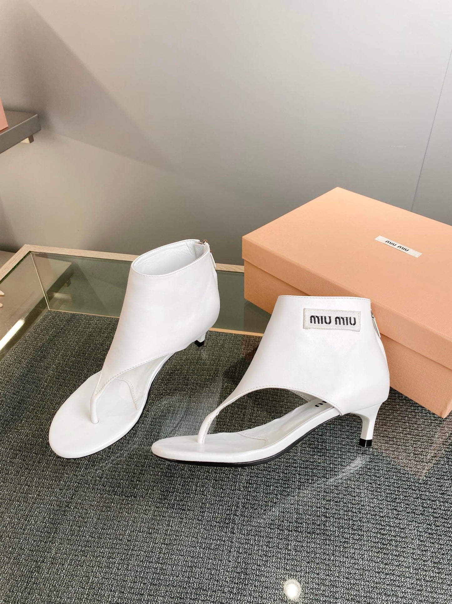 MIU MI PRD Boots Thong Short 2 Color 's
