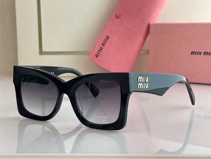 MIU MI   Sunglasses 4 Color 's