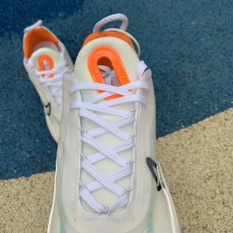 N*ke Max  2090 Pure Platinum  Sneakers