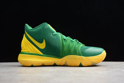 N*ke Max  Kyrie 5  Sneakers