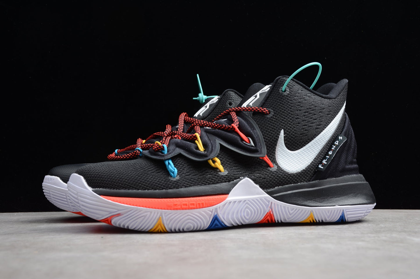 N*ke Max Kyrie 5  Sneakers