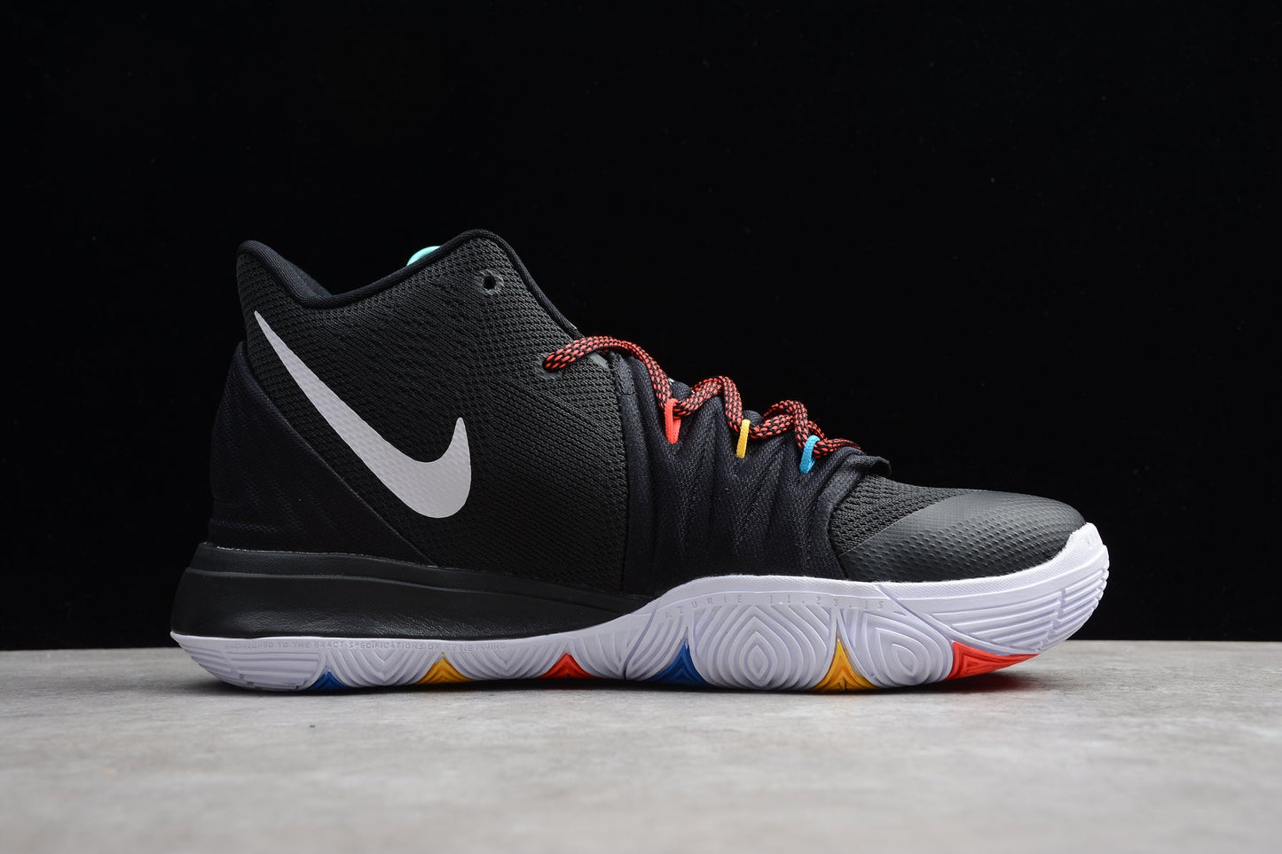 N*ke Max Kyrie 5  Sneakers