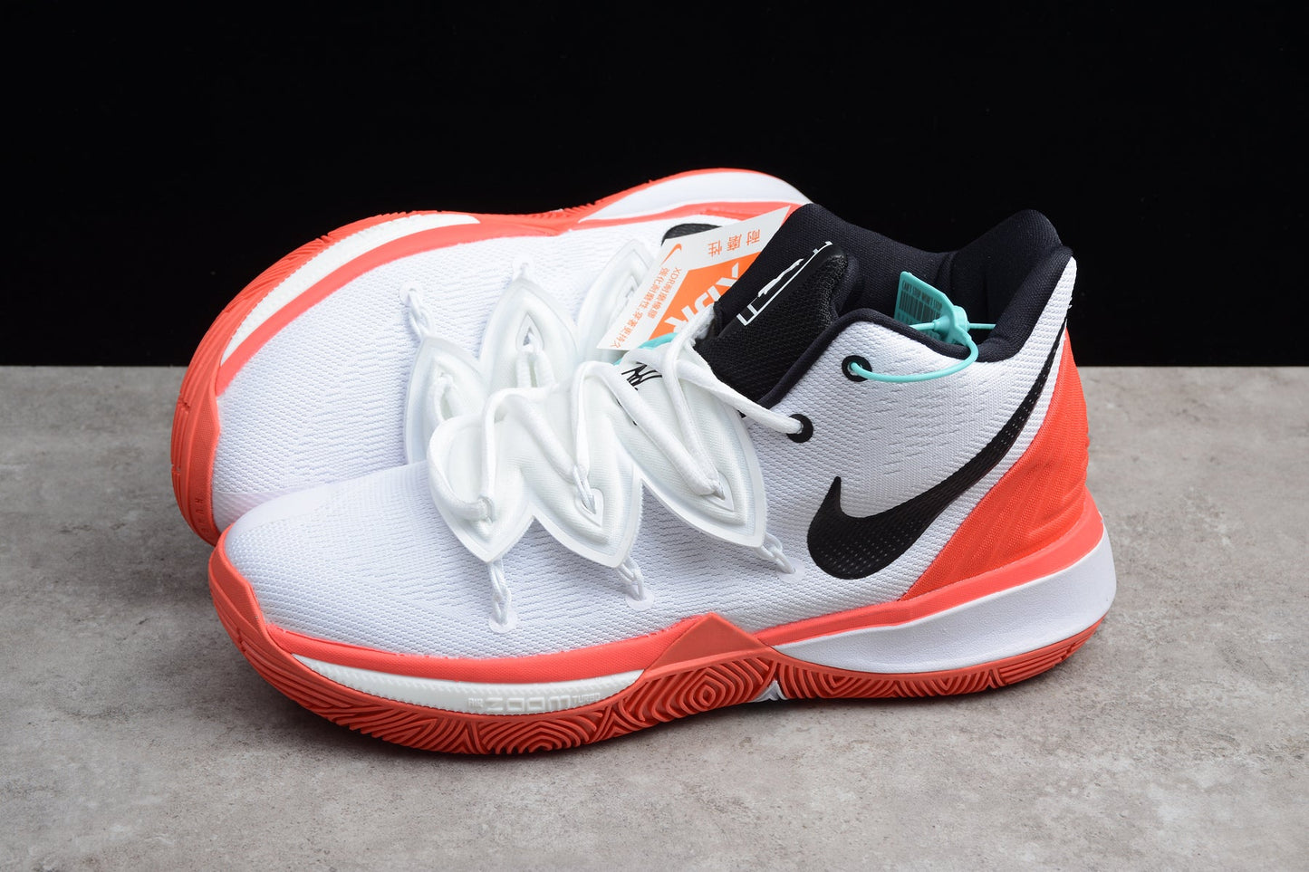 N*ke Max Kyrie 5  Sneakers