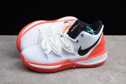 N*ke Max Kyrie 5  Sneakers