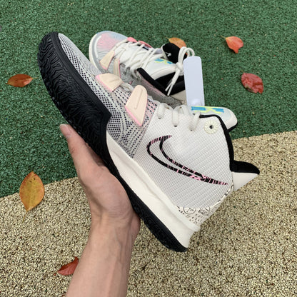 N^ke  Sneakers Kyrie 7EP
