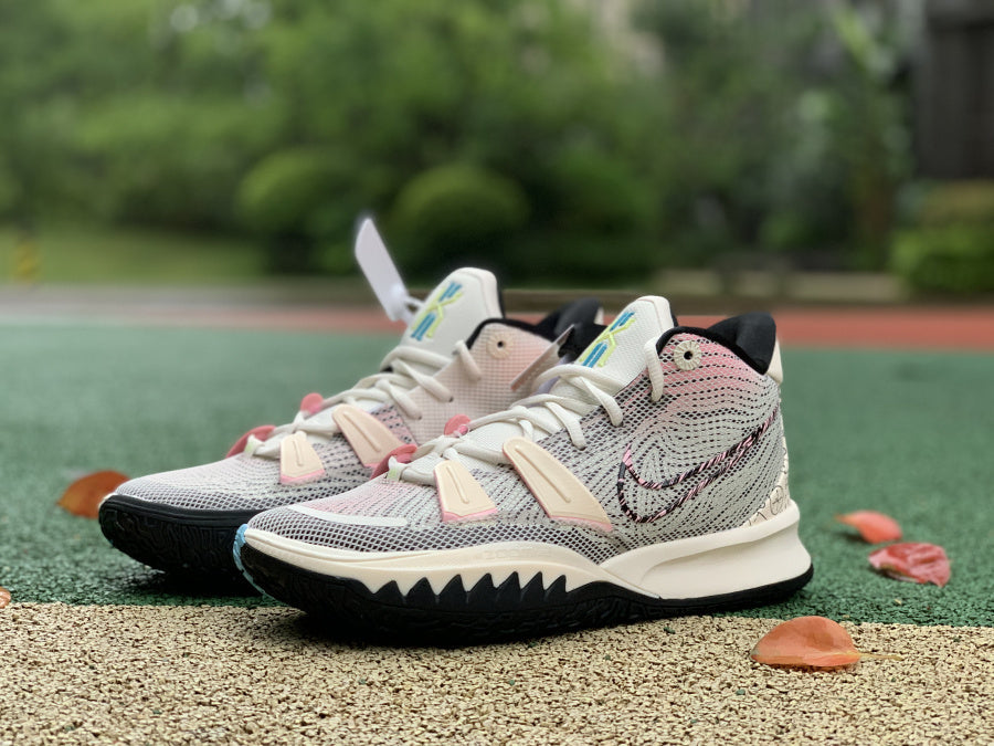 N^ke  Sneakers Kyrie 7EP