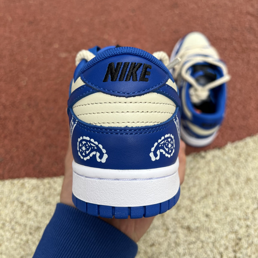 N*KE White Paisley   Sneakers AJ1 High OG 46