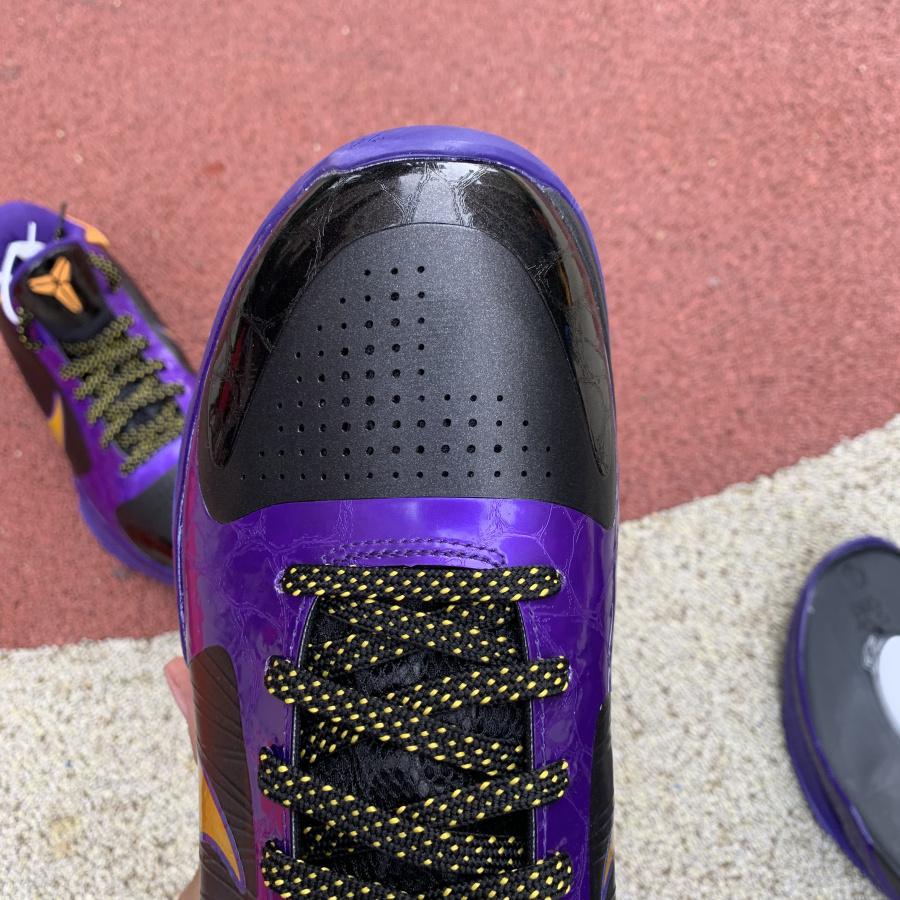 N*ke  Kobe Sneakers