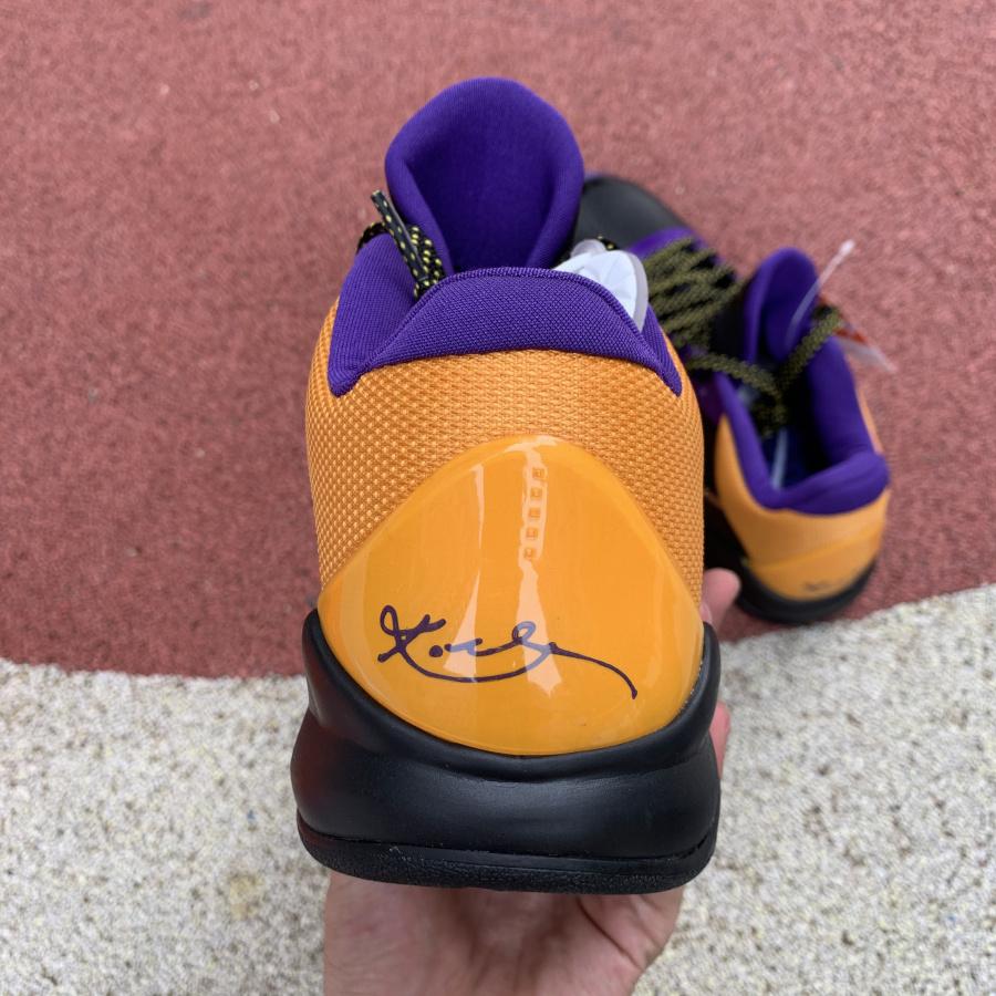 N*ke  Kobe Sneakers
