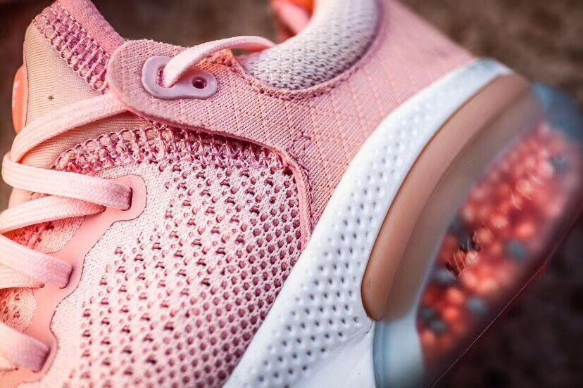 N*ke Max Sneakers Odyssei Pink