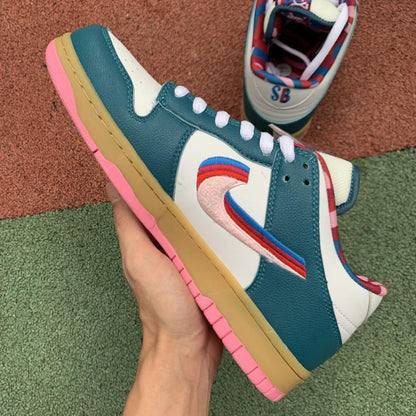 N*ke SB Dunk Low Sneakers
