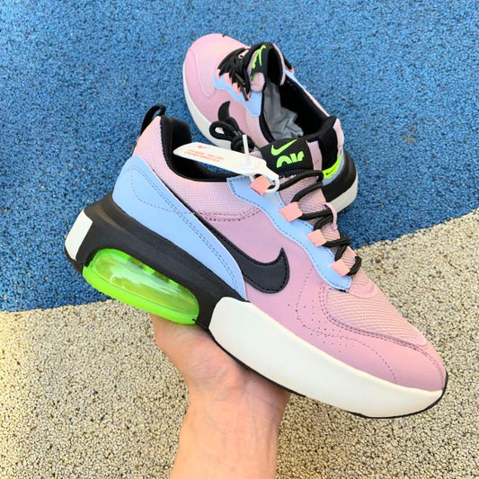 N*ke Sneakers 2020