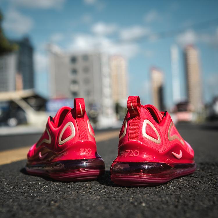 N*ke  Sneakers  720 Red