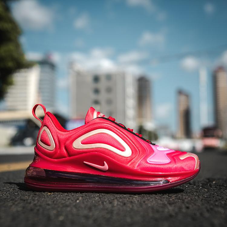 N*ke  Sneakers  720 Red