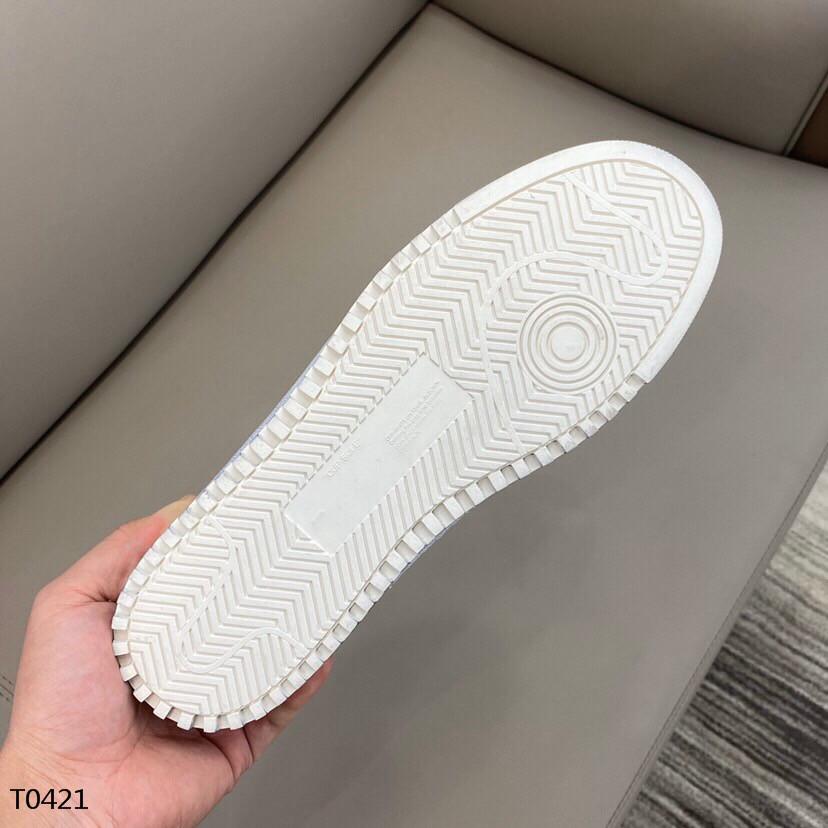 Off Wite Sneakers