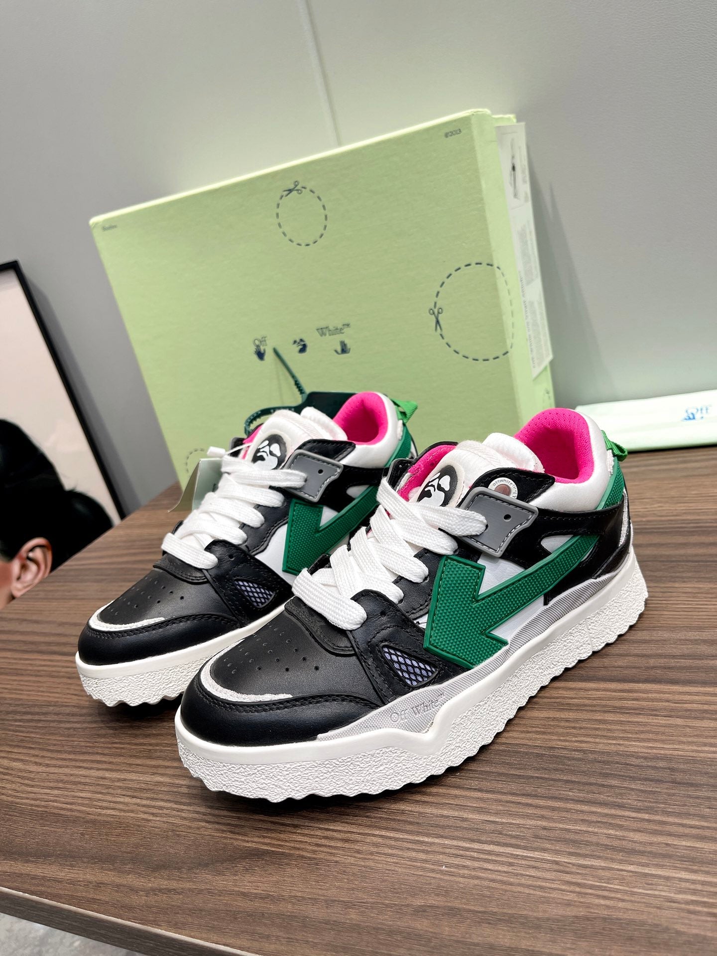 OFF WITE Sneakers 2 Color 's