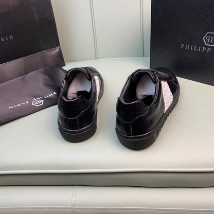 PLEIN Sneakers logo
