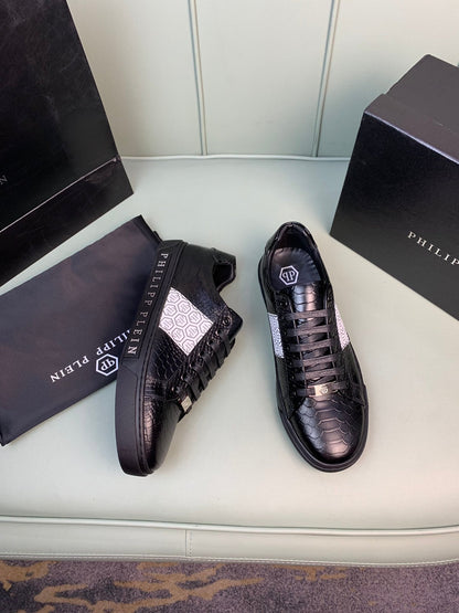 PLEIN Sneakers logo