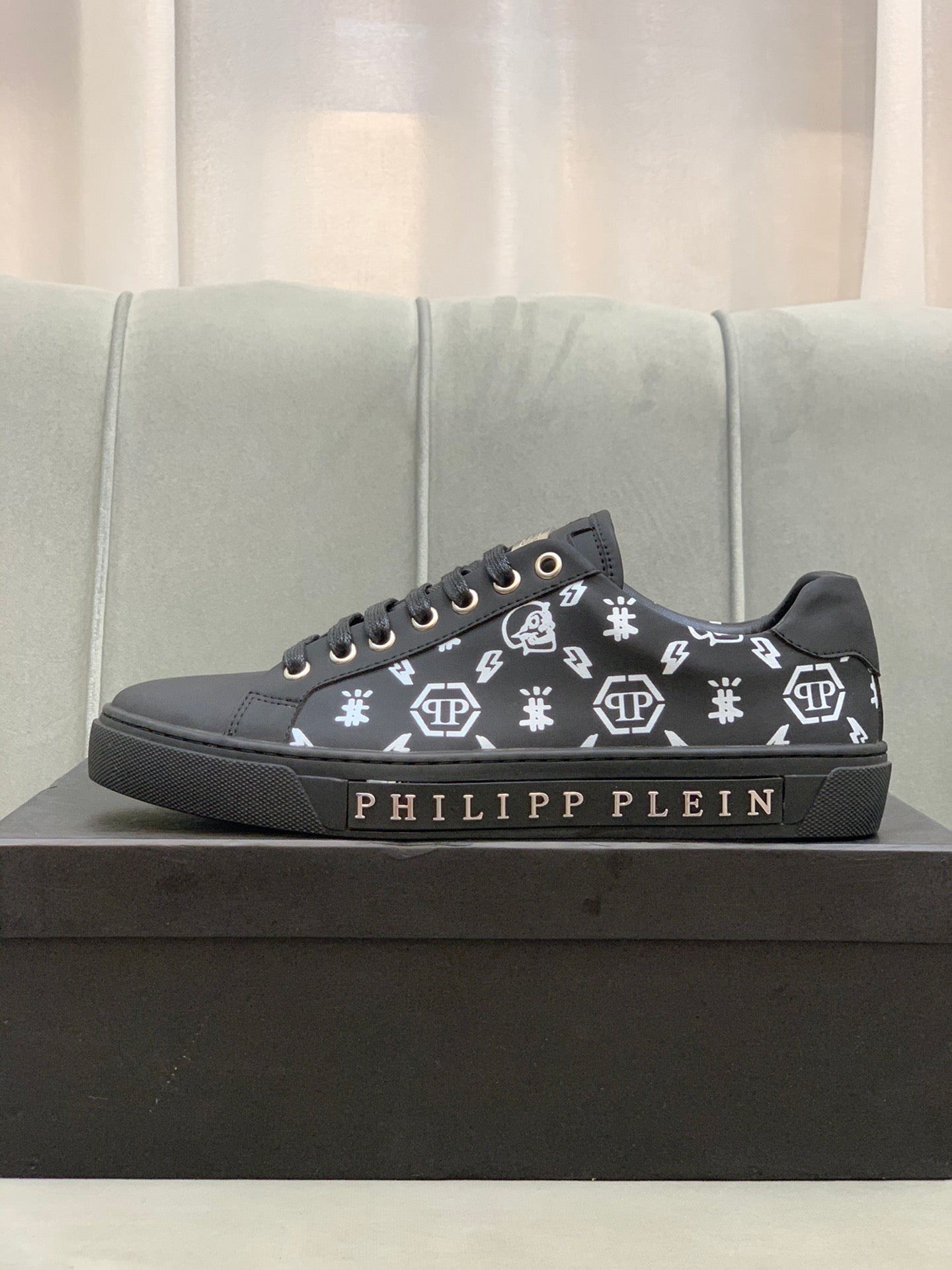PLEIN Sneakers Logo Low  2 Color 's