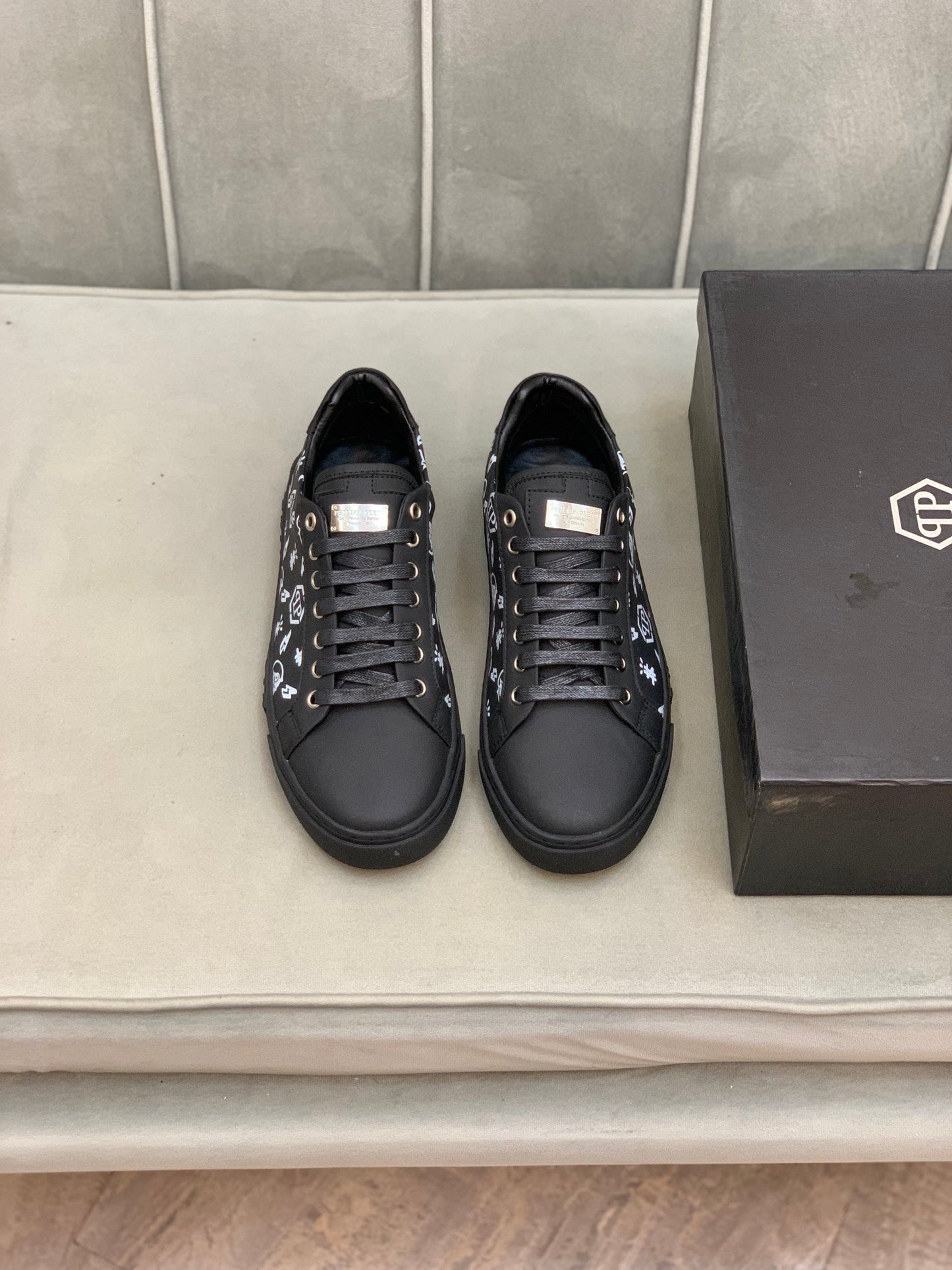 PLEIN Sneakers Logo Low  2 Color 's