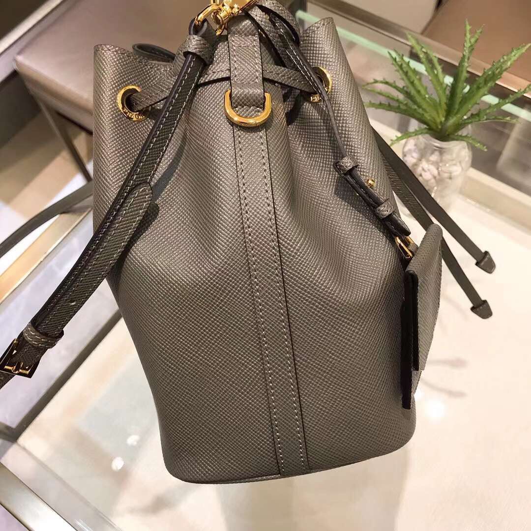 PRD Bucket Bag 2 Color 's  22 cm
