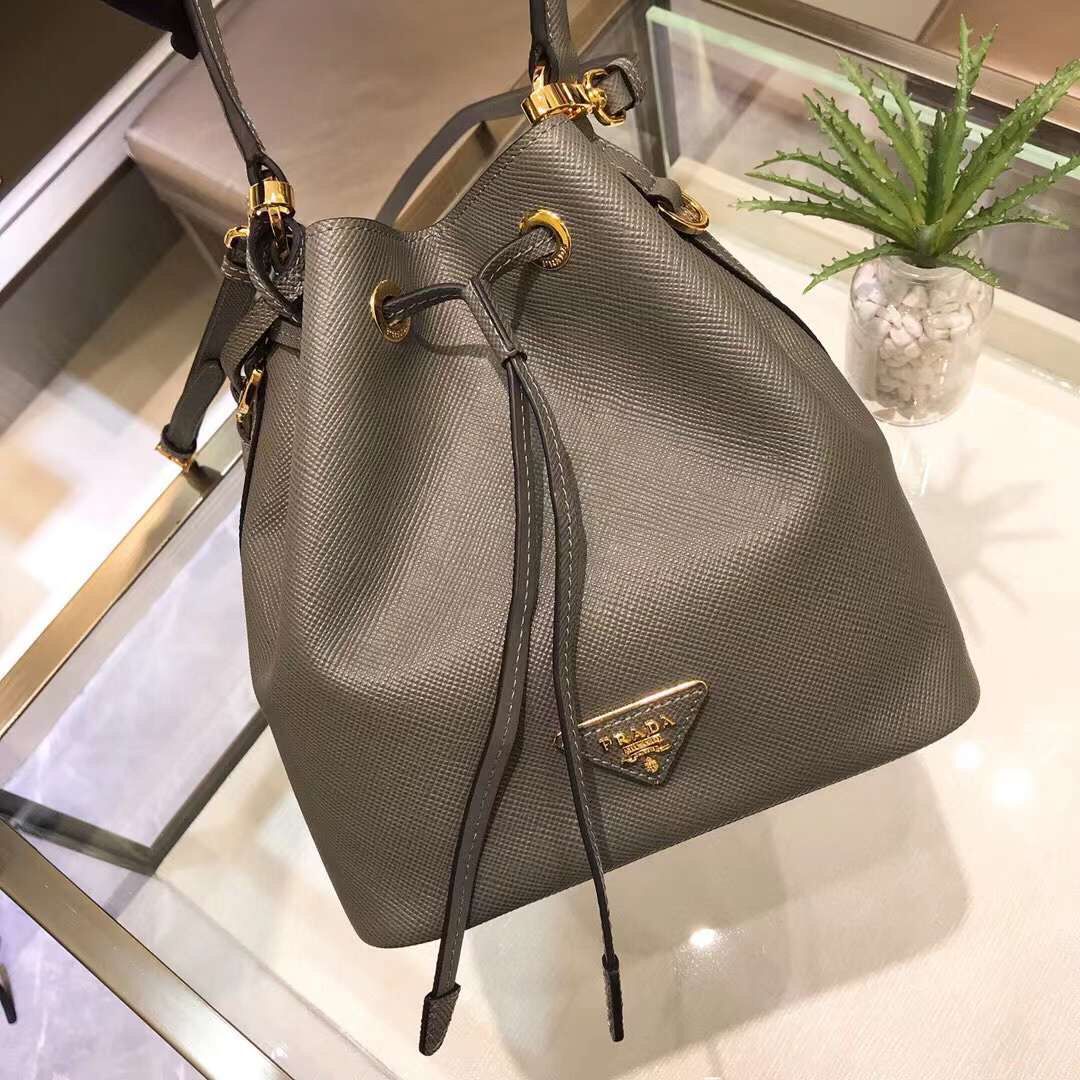 PRD Bucket Bag 2 Color 's  22 cm
