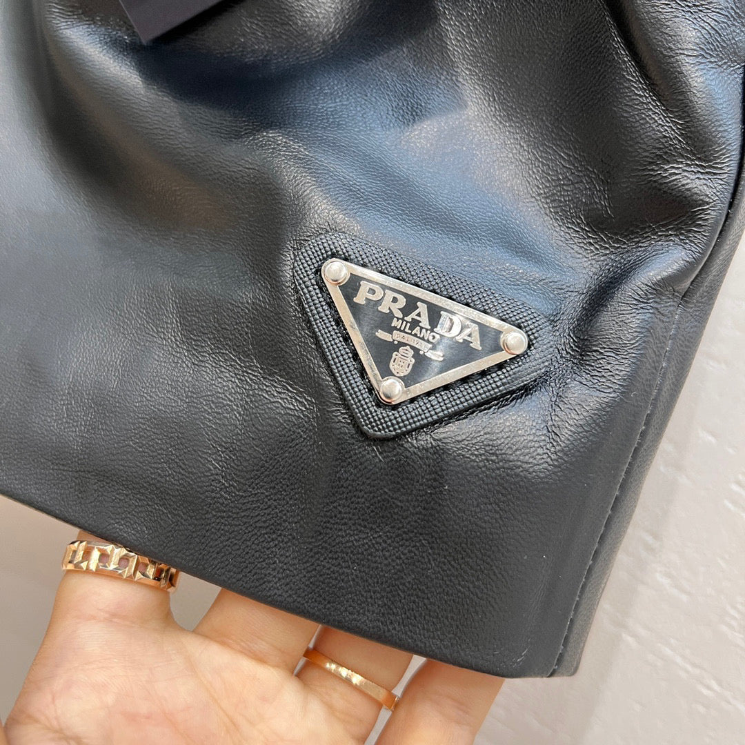 PRD Shorts Woman Leather