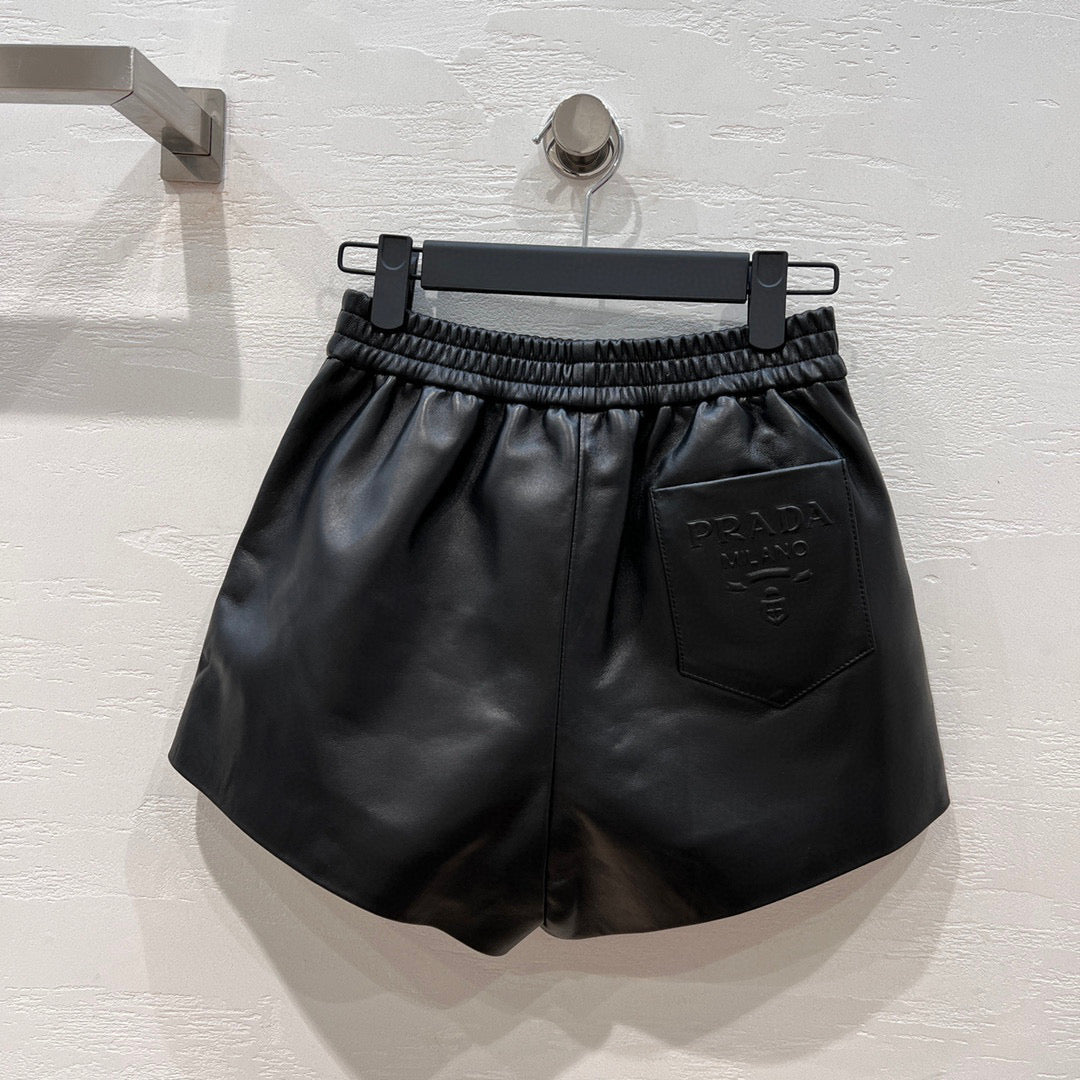 PRD Shorts Woman Leather