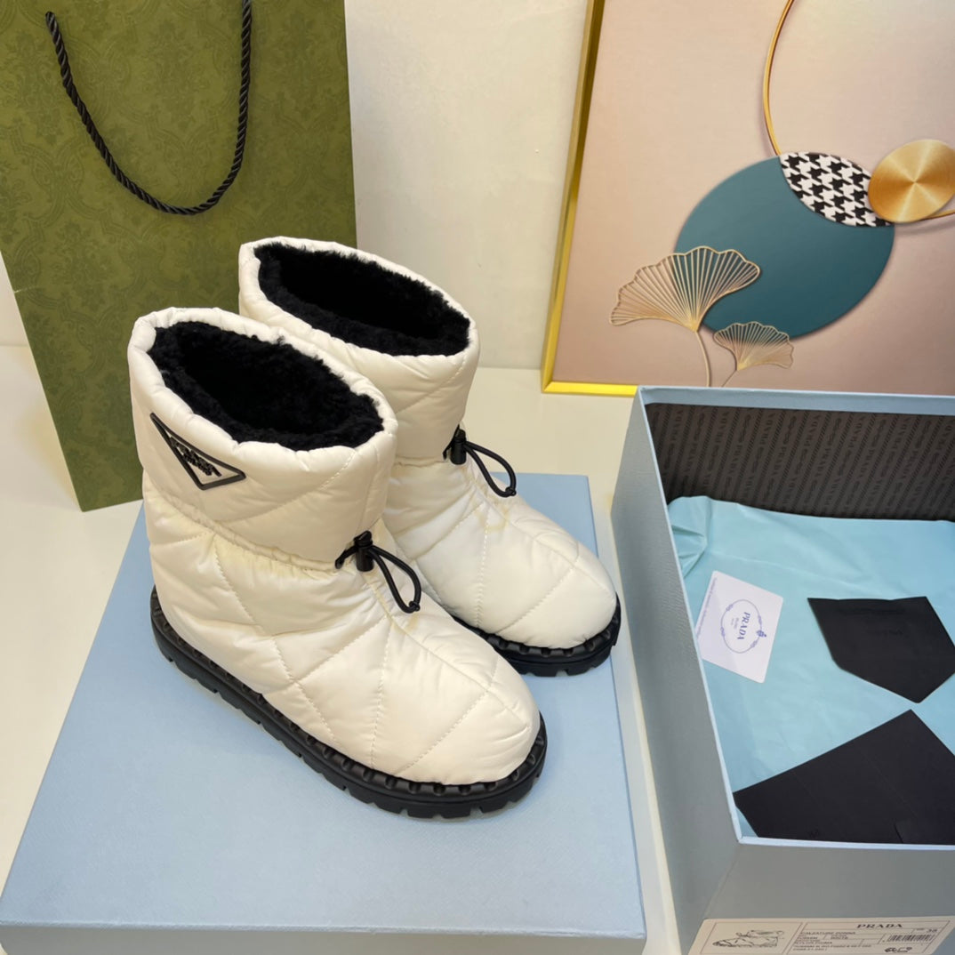 PRD Pillo w Ugg  Boots  4 color 's