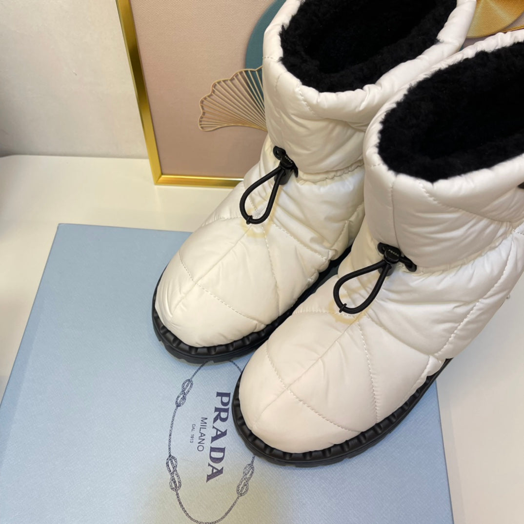 PRD Pillo w Ugg  Boots  4 color 's
