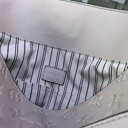 LU Bag Melie Beige