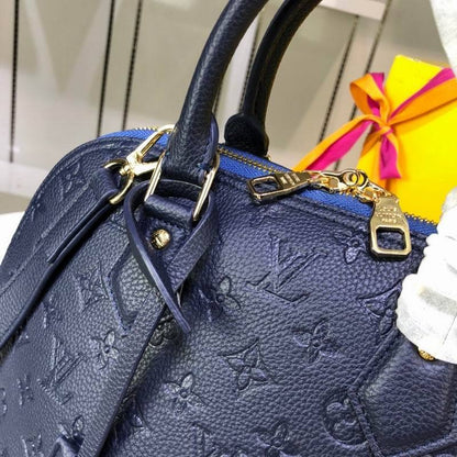 LU Bag Alma Black 2 Sizes