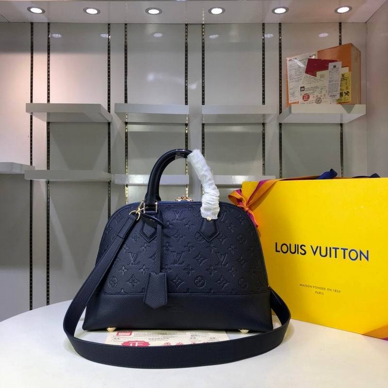 LU Bag Alma Black 2 Sizes
